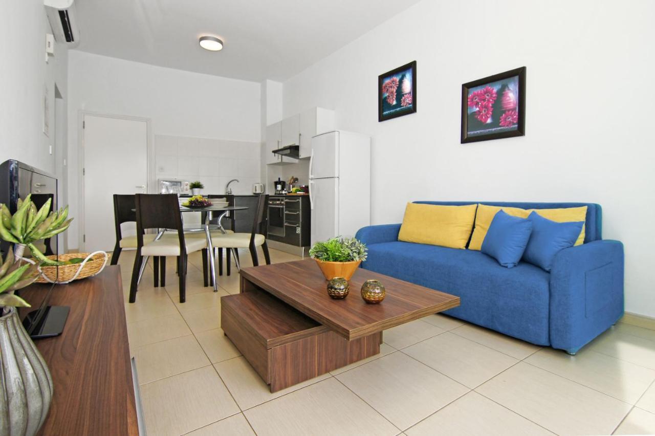 פרוטאראס Diana - Coralli Beachfront Apartment מראה חיצוני תמונה